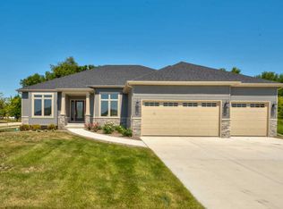 374 Andover Dr, Oswego, IL 60543