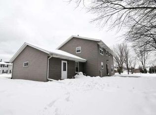 8905 S Patricia Blvd, Oak Creek, WI 53154