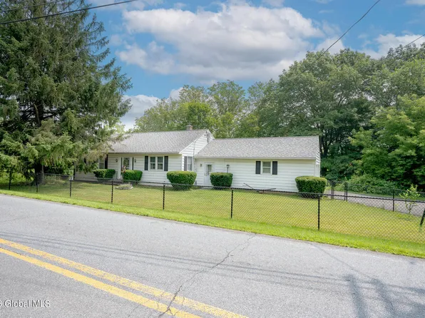 42 Garfield Road, Poestenkill, NY 12140