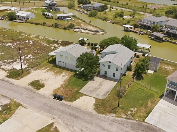 126 Canvasback Ln, Rockport, TX 78382