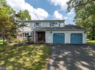 2027 Pheasant Hill Rd, Lansdale, PA 19446