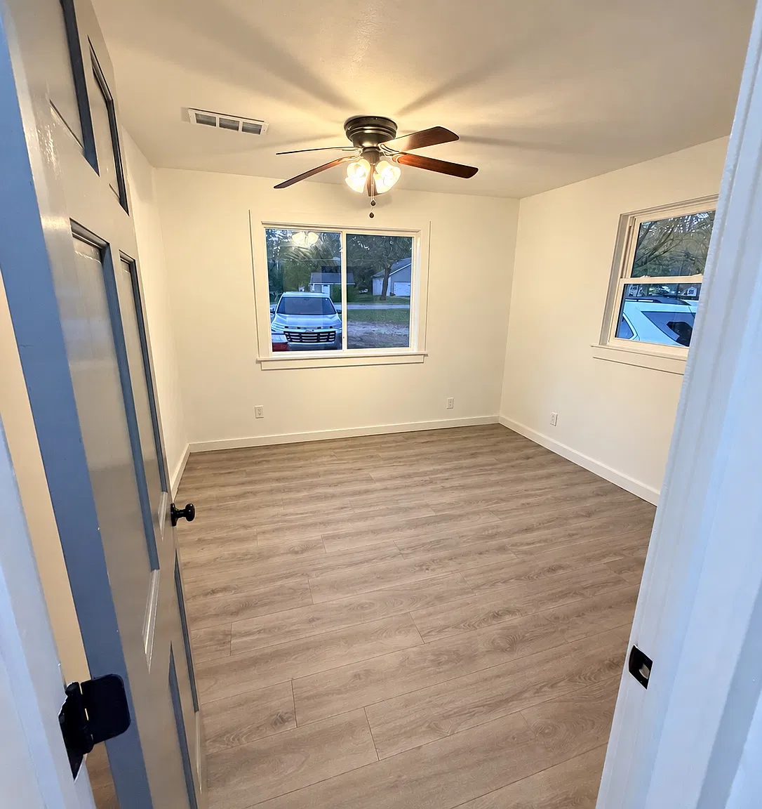 104 W Barton St — Photo 4