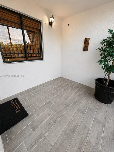 286 Racquet Club Rd #204 Photo 1