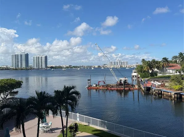 2841 NE 163rd St APT 305, North Miami Beach, FL 33160