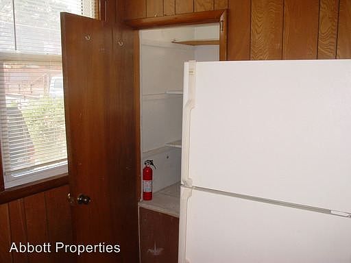 3rd image of 312 Wabash Ave