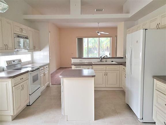 4th image of 619 NW Monticello Pl