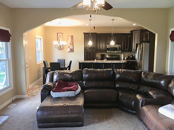 3rd image of 516 Orchard Ave