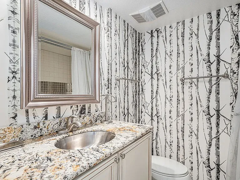 2850 E Easter Ave — Photo 14