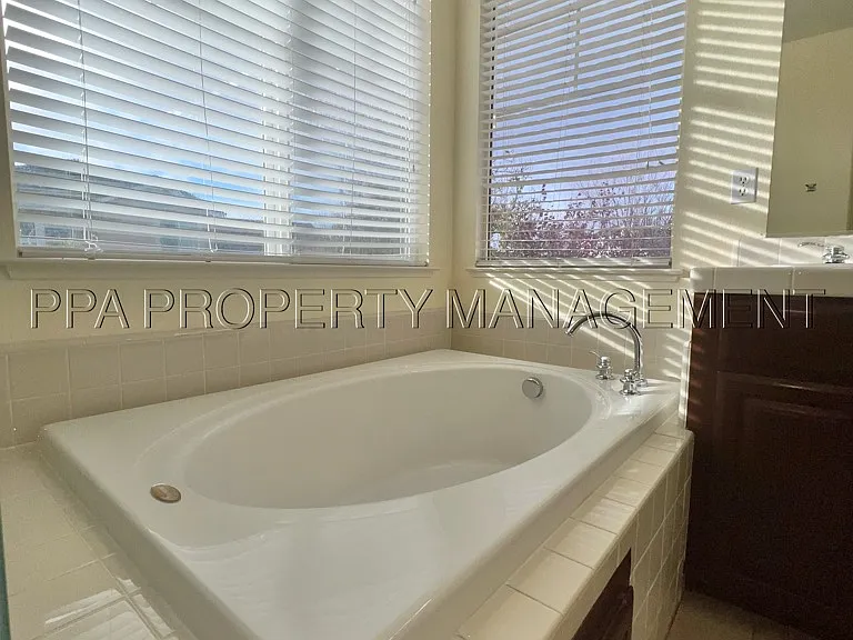 132 Shea Ct — Photo 28