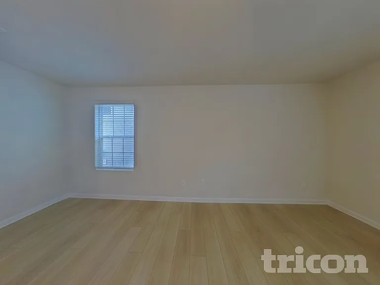 2539 Trollinger Dr — Photo 2