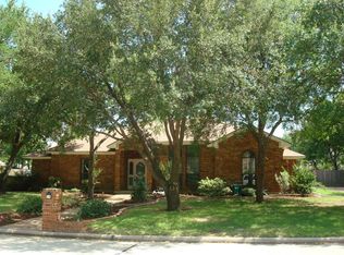 16 Rolling Hills Cir, Denton, TX 76205