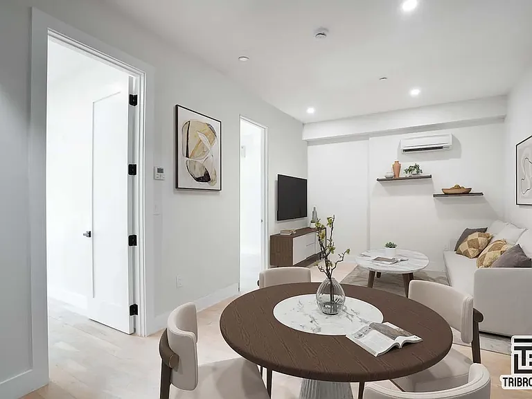 141 Meserole St #4B — Photo 3