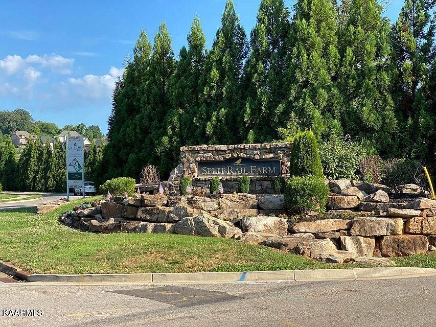 1st image of 35 English Laurel Ln #35