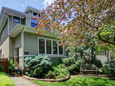 415 N Taylor Ave, Oak Park, IL, 60302