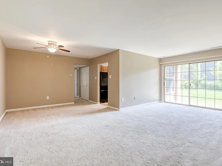 3512 Thomas Pointe Ct #1B — Photo 6