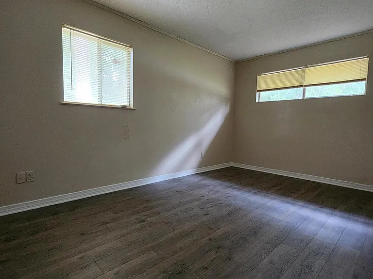 4317 Knowlcrest Dr — Photo 8