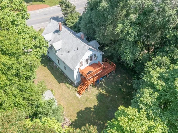 90 N Main St, Westford, MA 01886