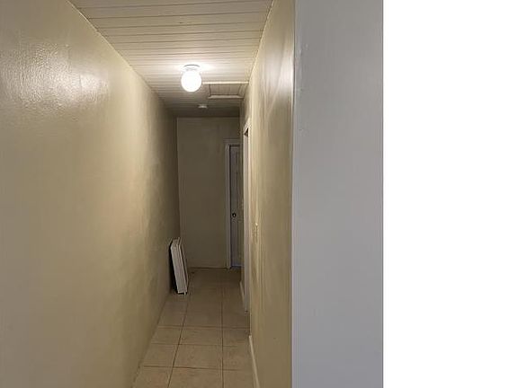 3rd image of 219 SW 1st Ter #123