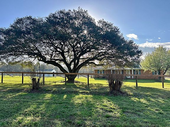 3rd image of 245 Chime Bell Church Rd