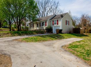 922 Riverside Dr, Nashville, TN 37206