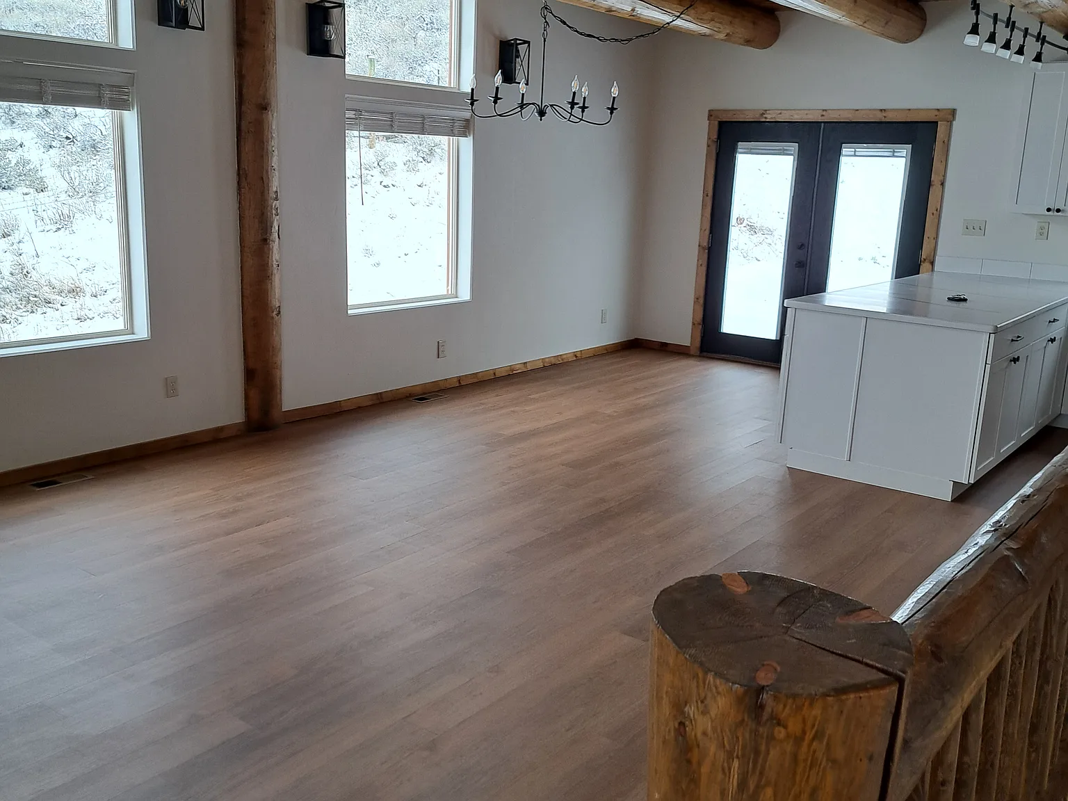 3 bed, 3.5 bath, 2800 sqft, $2,250 — Photo 3