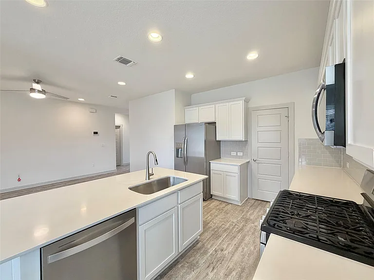 10214 Norshire Ln — Photo 8