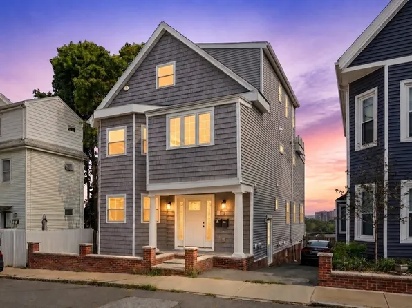 8 Leyden Ave #8, Medford, MA 02155