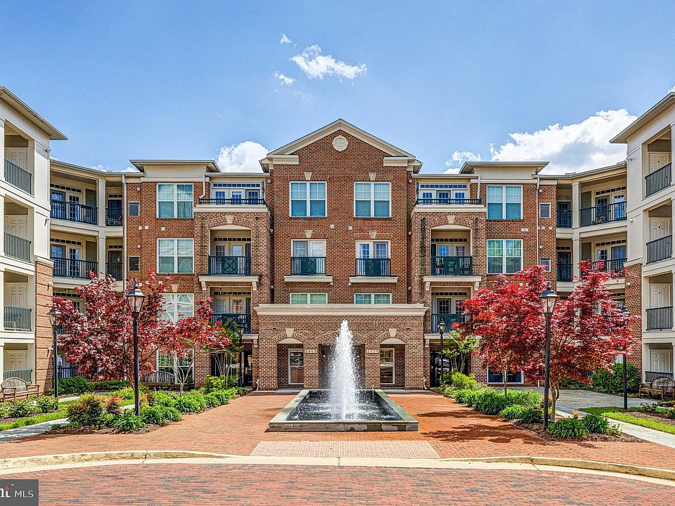 1st image of 2905 Saintsbury Plz APT 215