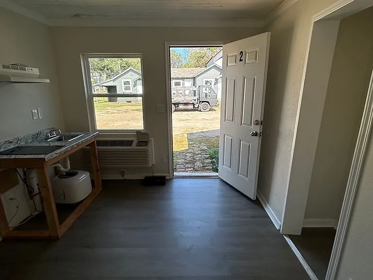 2905 E 12th Ave — Photo 1