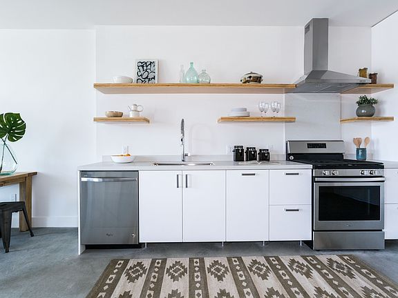 3rd image of 2980 Allesandro St APT 206