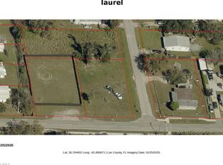 1115 Laurel Dr, North Fort Myers, FL 33917
