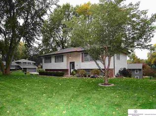 646 S 126th St, Omaha, NE 68154