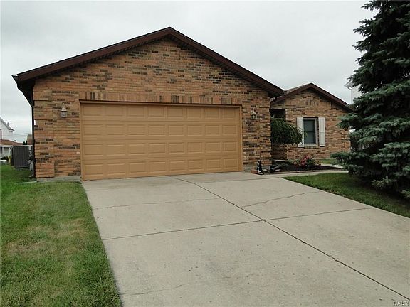 2nd image of 2527 Saint Andrews Dr