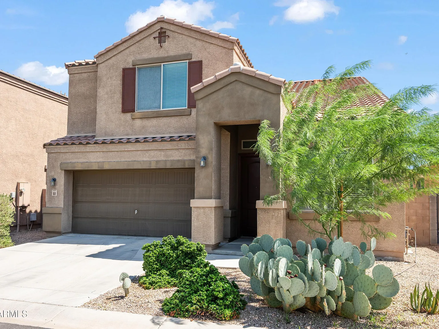3 bed, 2.5 bath, 2052 sqft, $3,290 — Photo 2