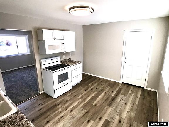 5th image of 428 Big Horn St