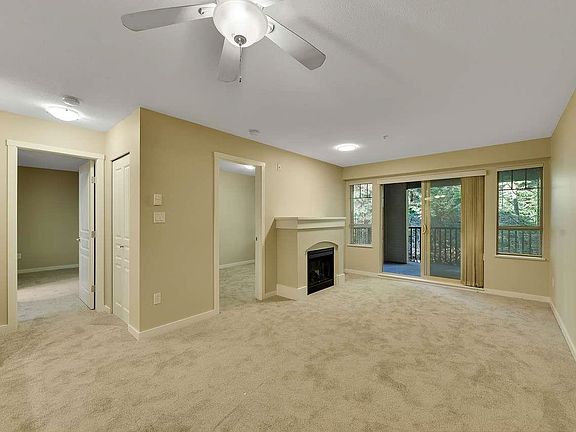3rd image of 2959 Silver Springs Blvd #408