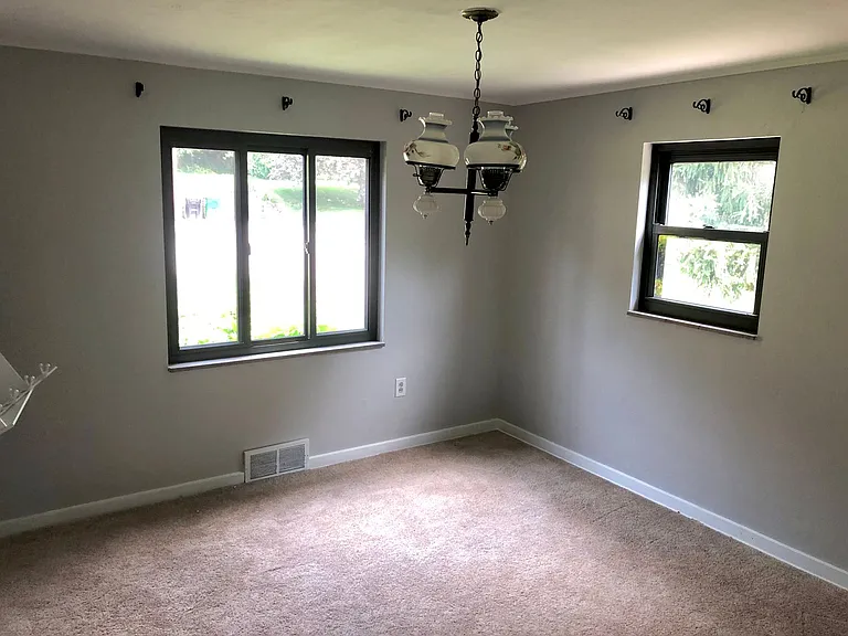 159 Mohican Ave — Photo 3