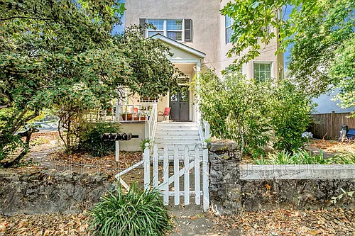 1722 5th Ave #4 Photo 1