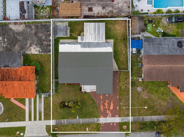 5470 W 9th Ln, Hialeah, FL 33012