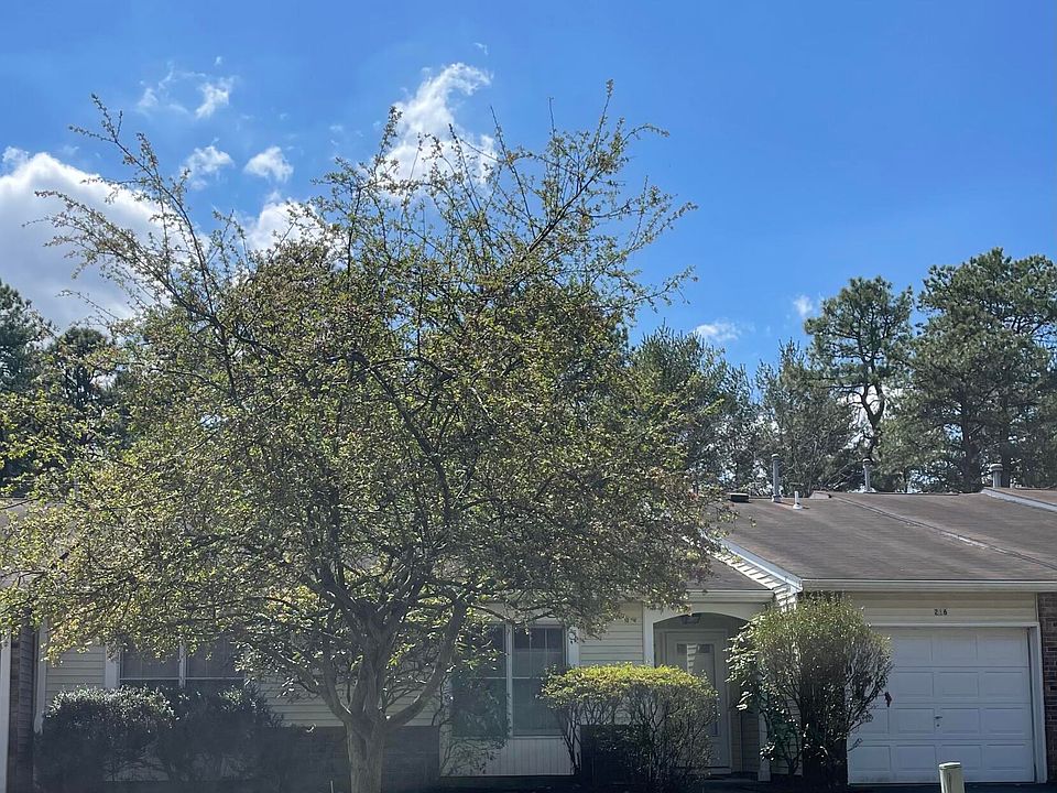 1st image of 216 Deanne Drive