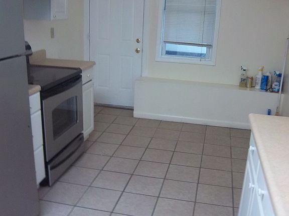 2nd image of 140 Washington Sq APT 6