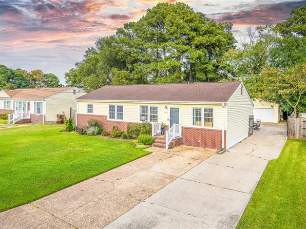1089 Saint Julian Dr, Chesapeake, VA 23323