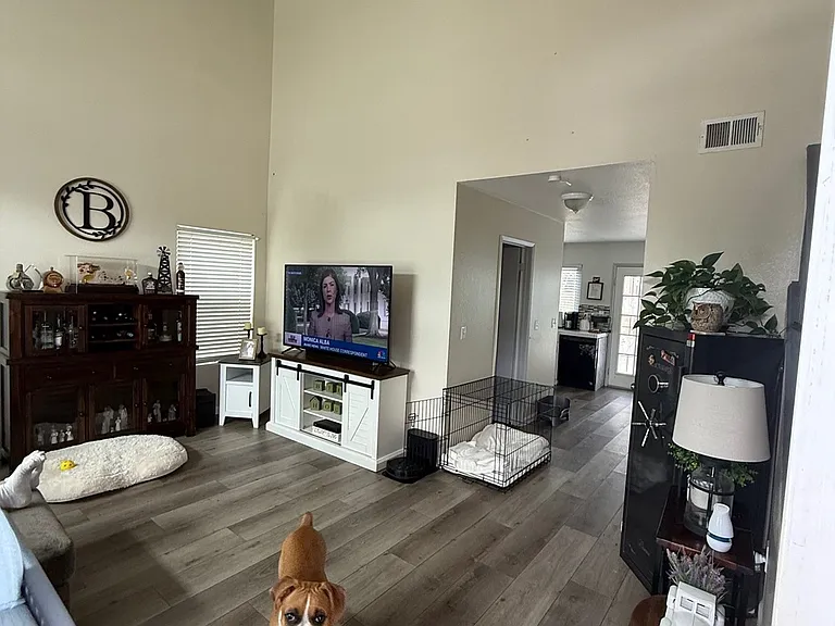 835 Tranquil Ln — Photo 3