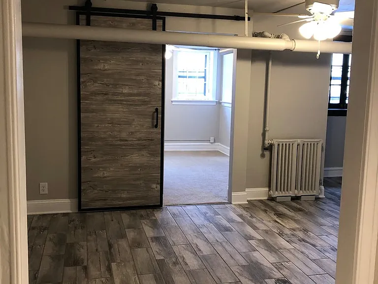 2563 N Farwell Ave — Photo 7