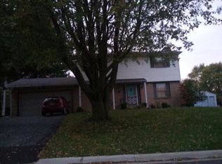 1411 Charlotte Dr, Rockford, IL 61108