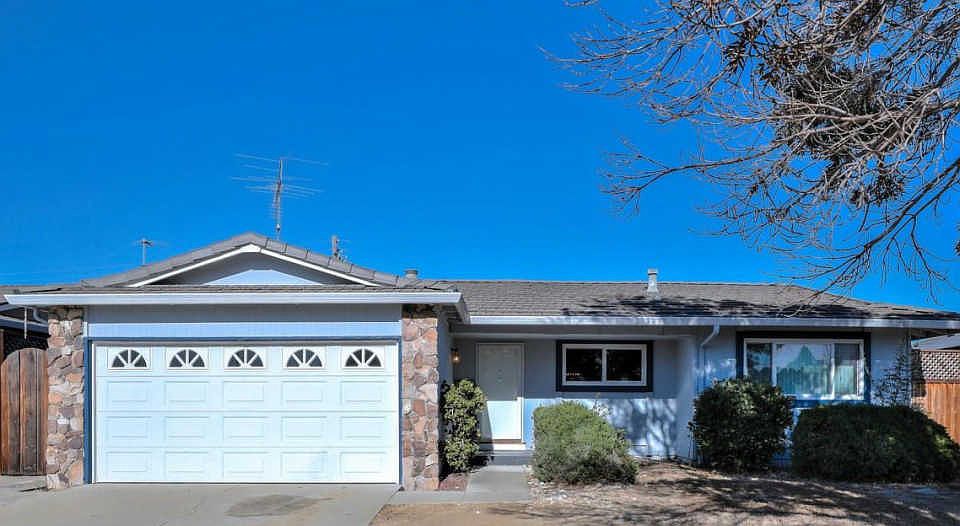 1st image of 529 Oakwood Dr
