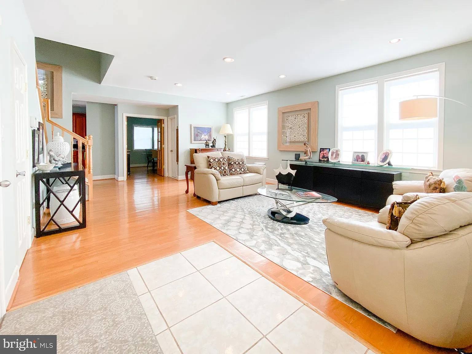 4 bed, 3543 sqft, $5,200 — Photo 3