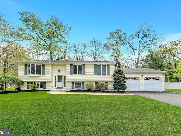 12 Arrowwood Dr, Hamilton, NJ 08690