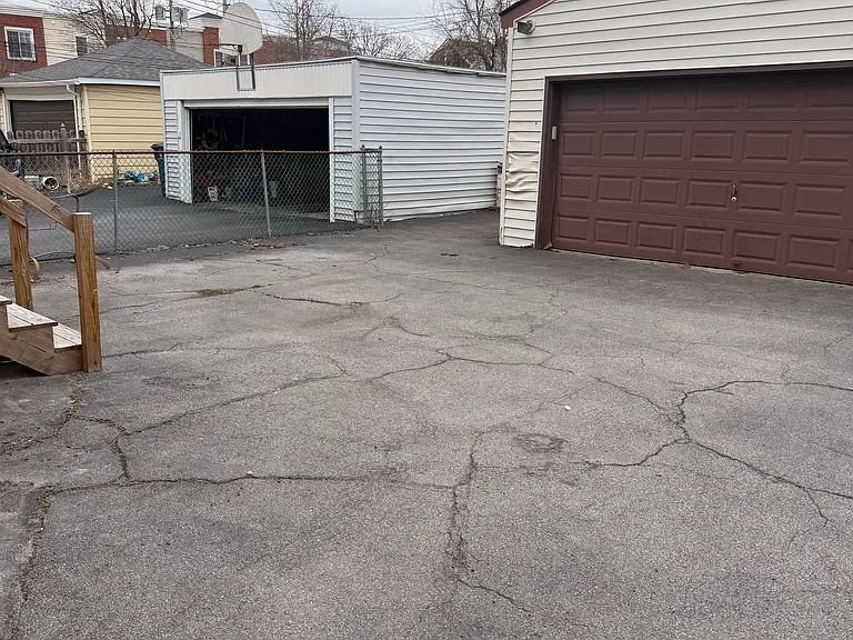 359 Colvin Ave #LOWER — Photo 15