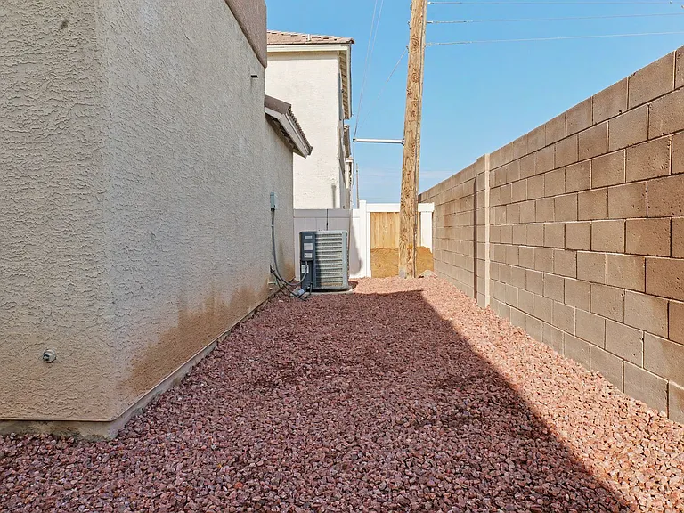 5162 Paradise Skies Ave — Photo 24